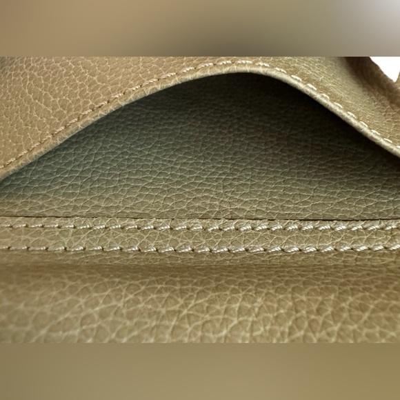 Authentic Chloé Tan Calfskin Paraty Flap Zip Wallet - Picture 9 of 16